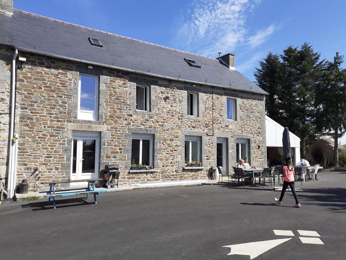 Hotel Le Bonheur En Bretagne à Rouillac  Extérieur photo