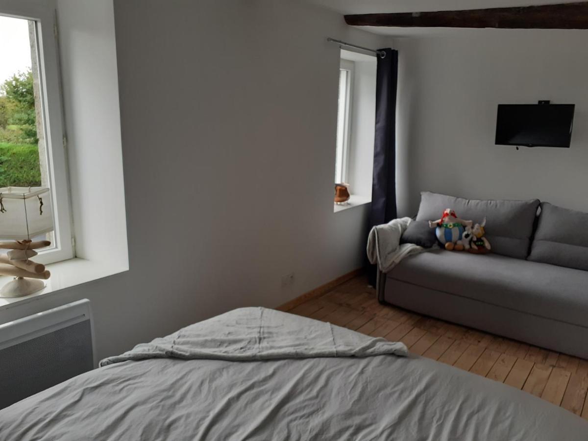 Hotel Le Bonheur En Bretagne à Rouillac  Extérieur photo